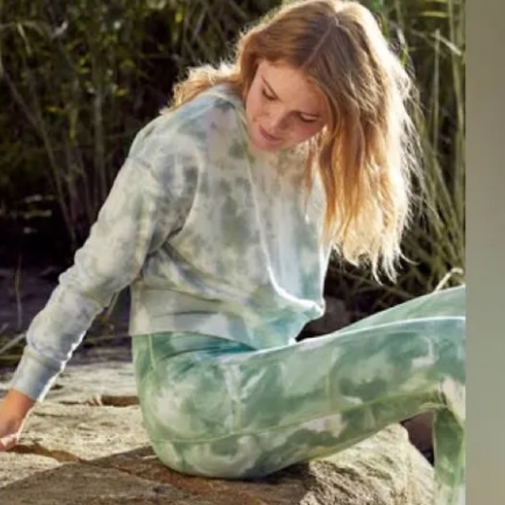 Aerie sweatshirt